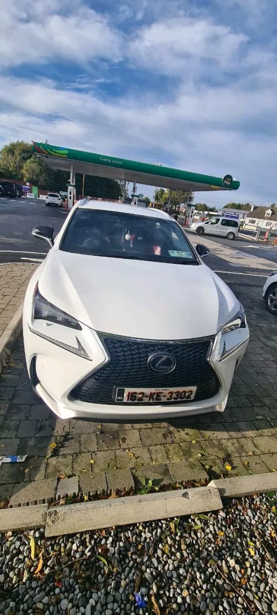 Lexus NX300H F sport - Image 1