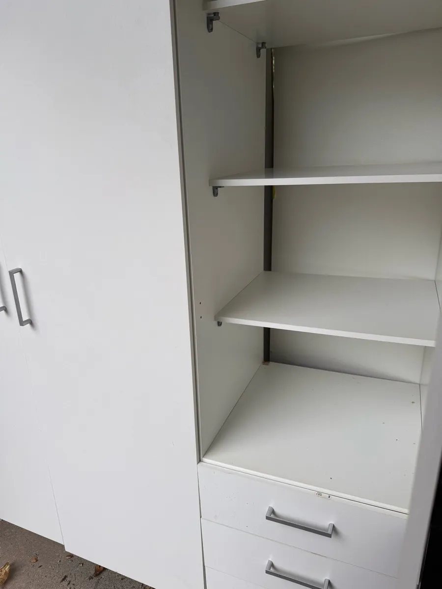 Wardrobe - Image 3