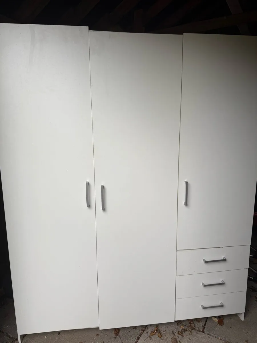 Wardrobe - Image 4