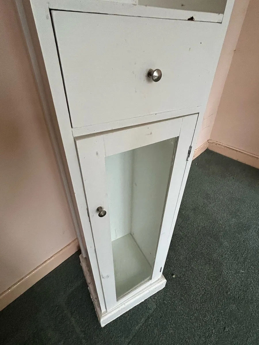 FREE bathroom storage - Image 2