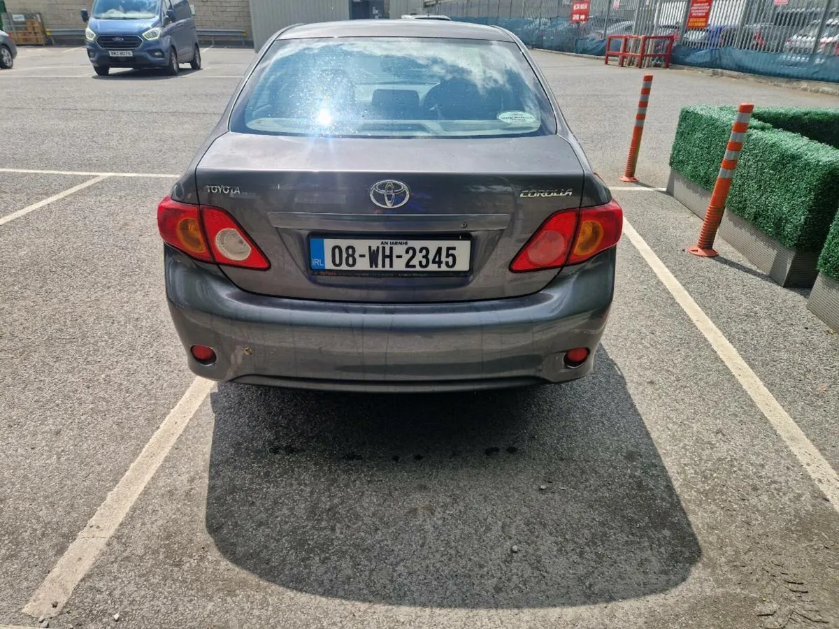 08 toyota corolla - Image 4