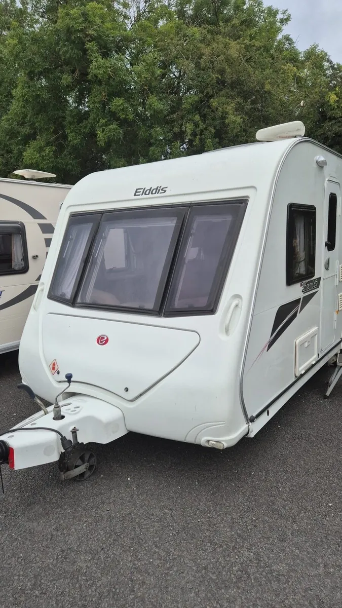 Elddis avante 6 berth fixed bedroom auto movers - Image 1