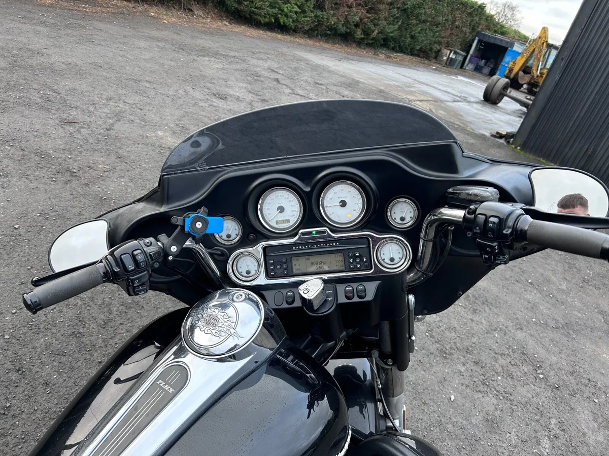 HARLEY DAVIDSON STREETGLIDE - Image 2