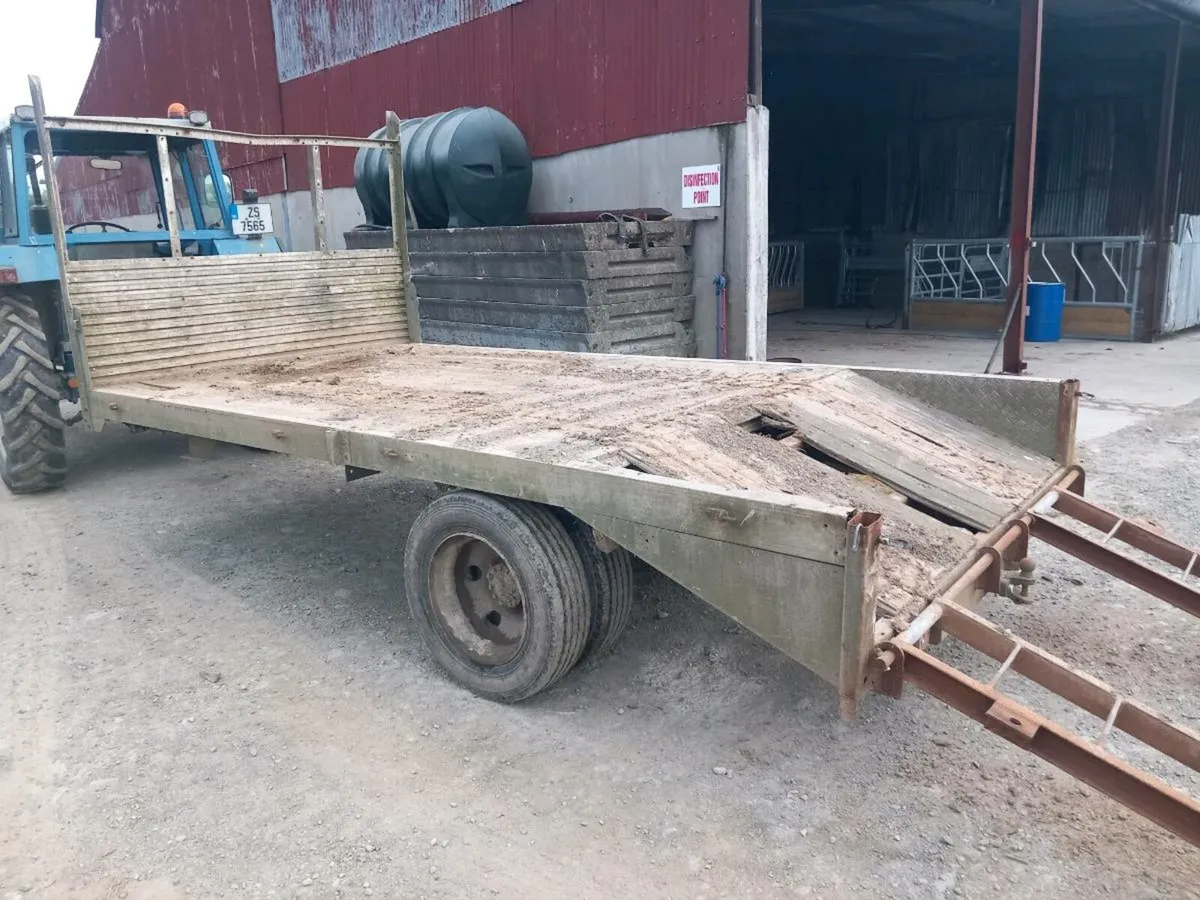 Low loader - Image 2