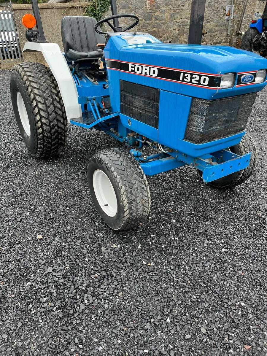 Ford 1320 - Image 2