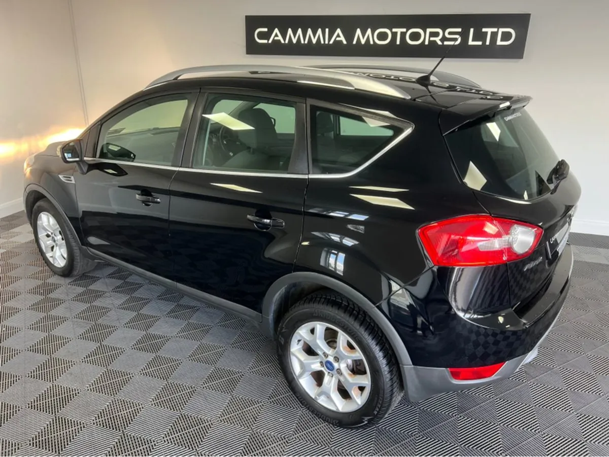 Ford Kuga Zetec 2.0 Tdci 140PS FWD 6speed 5DR - Image 3
