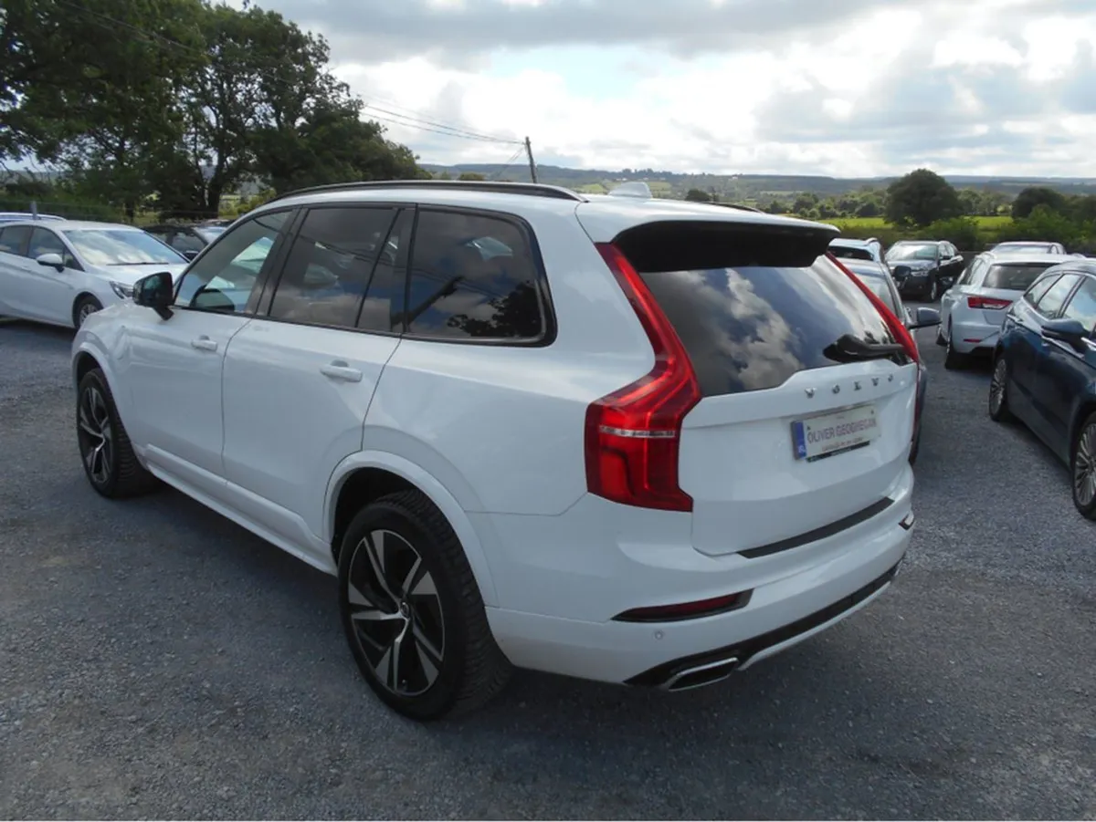 Volvo XC90 R-design T8 Phev AWD Hybrid - Image 3