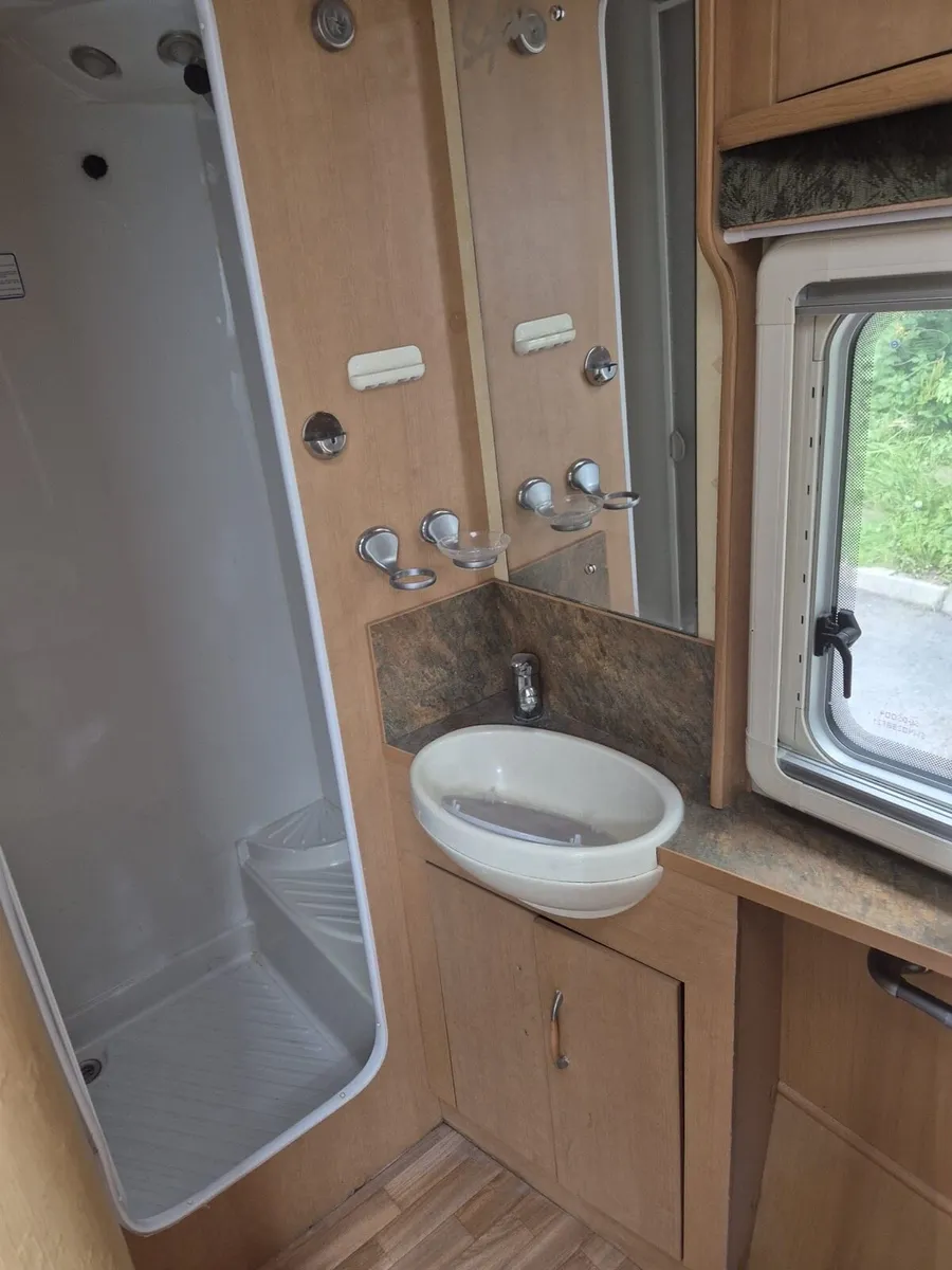 Abbey safari 2 berth - Image 4