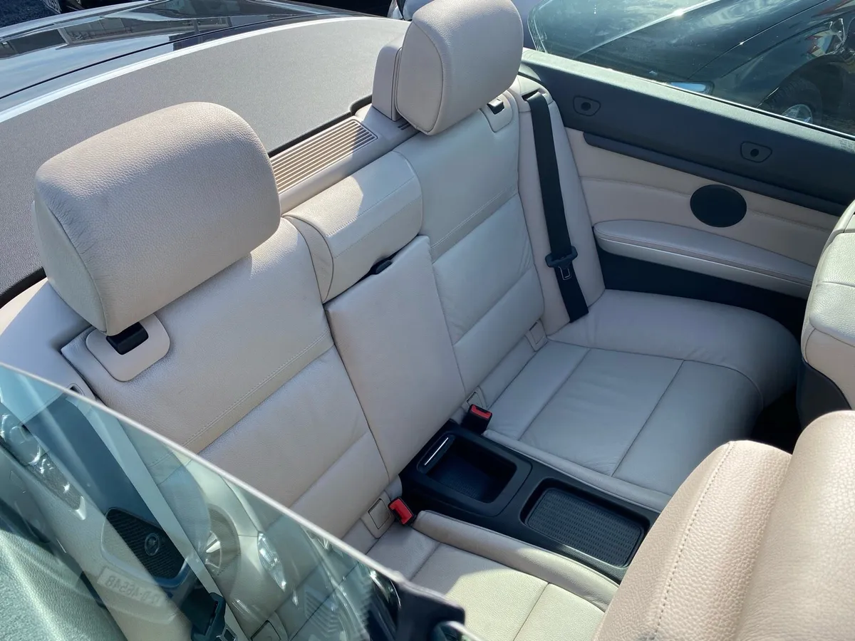 BMW Cabriolet 320d Auto - Image 3
