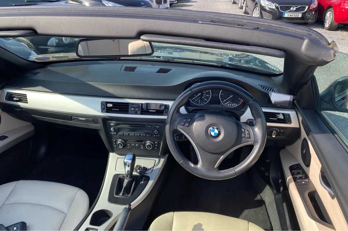 BMW Cabriolet 320d Auto - Image 4