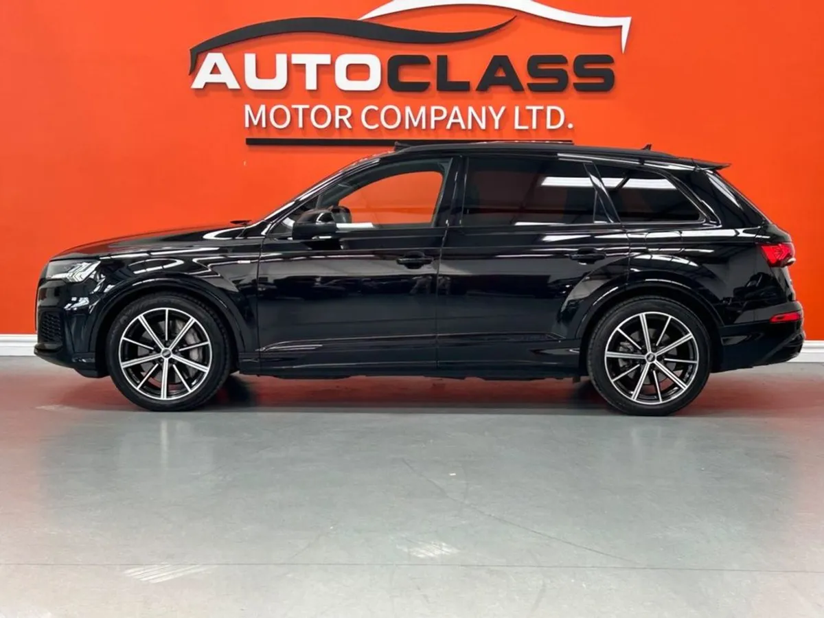Audi Q7 Tfsi E Quattro S Line Black Edition  4 - Image 3