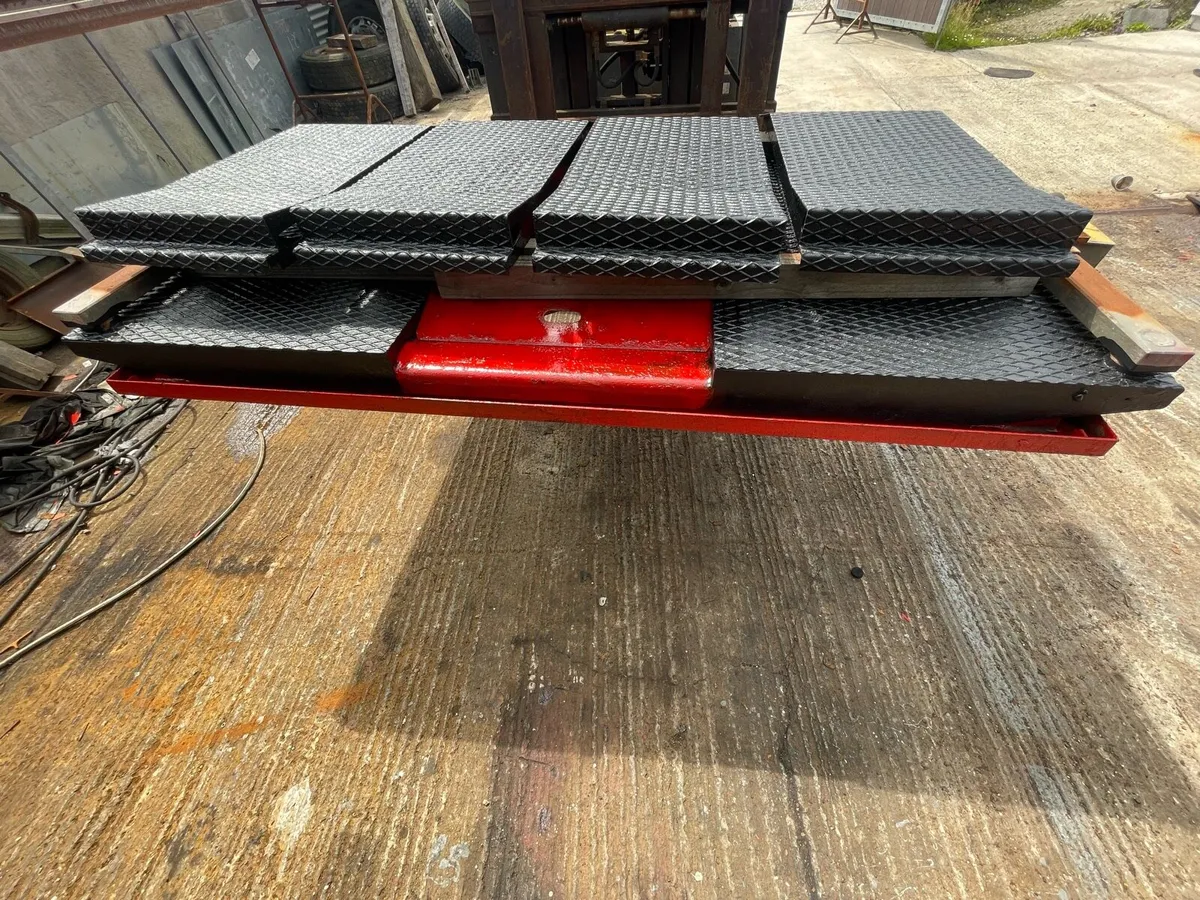 Car lift - Image 1
