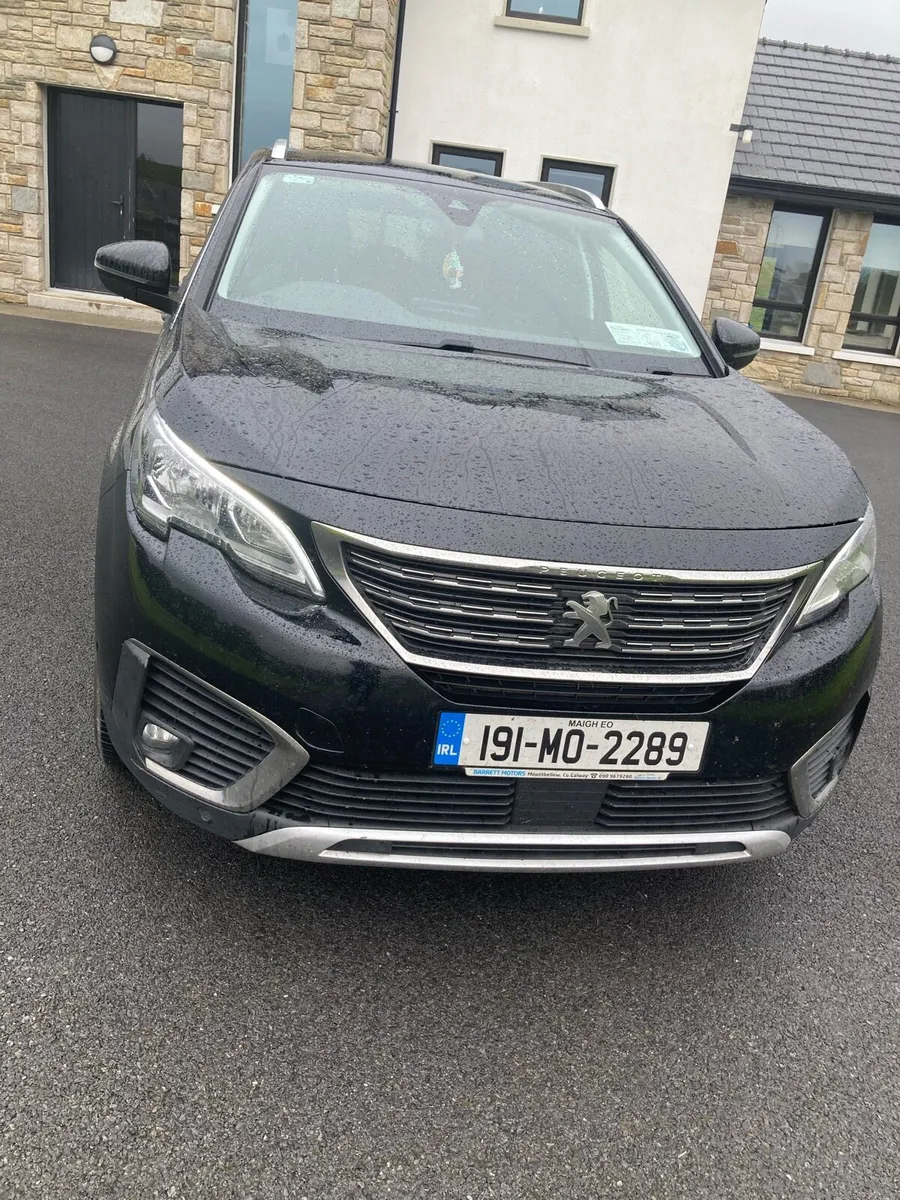 Peugeot 5008 7 Seater MANUAL Transmission - Image 1