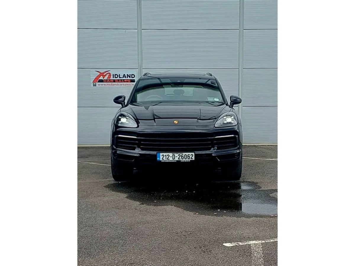 Porsche Cayenne 3.0 V6 E-hybrid 5DR Auto - Image 3
