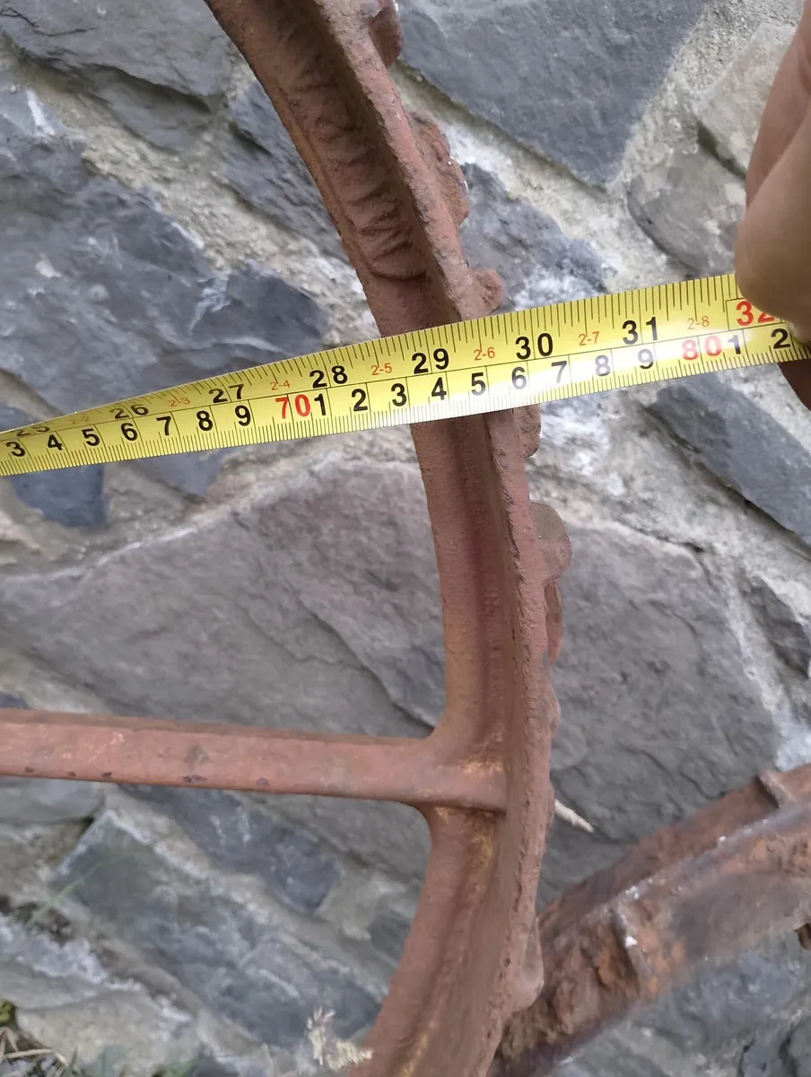Pair Antique iron wheels 30" - Image 4
