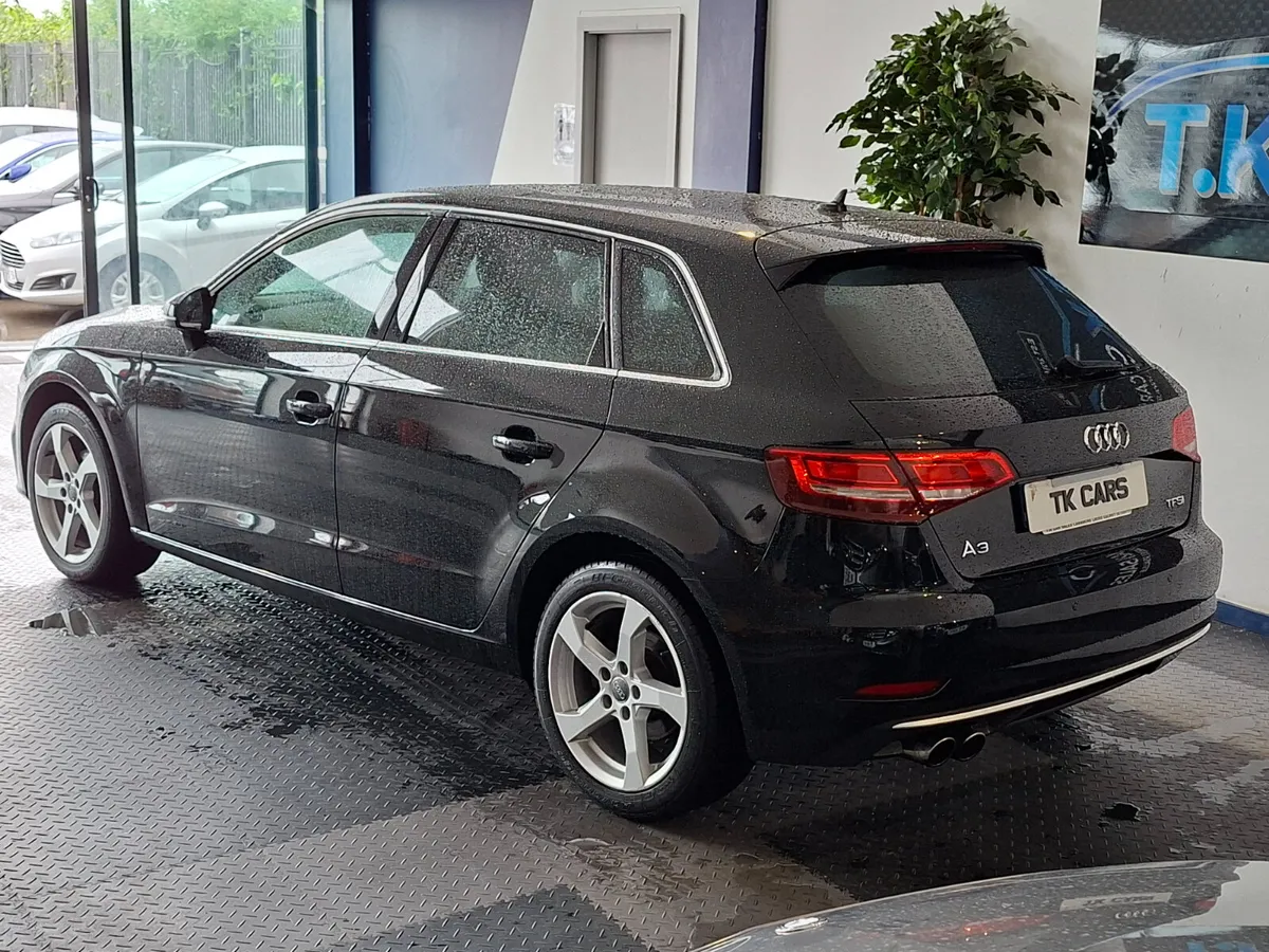 211 MERCEDES BENZ A250 HYBRID - Image 3