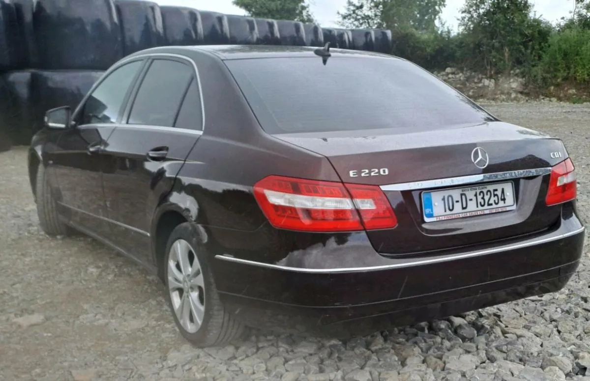 Mercedes car - Image 2