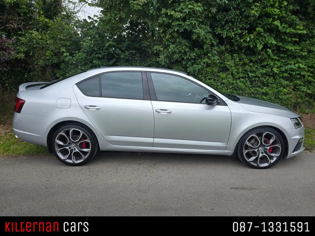 Skoda Octavia 2.0 TDI CR VRS 184PS 5 5DR Auto - Image 3