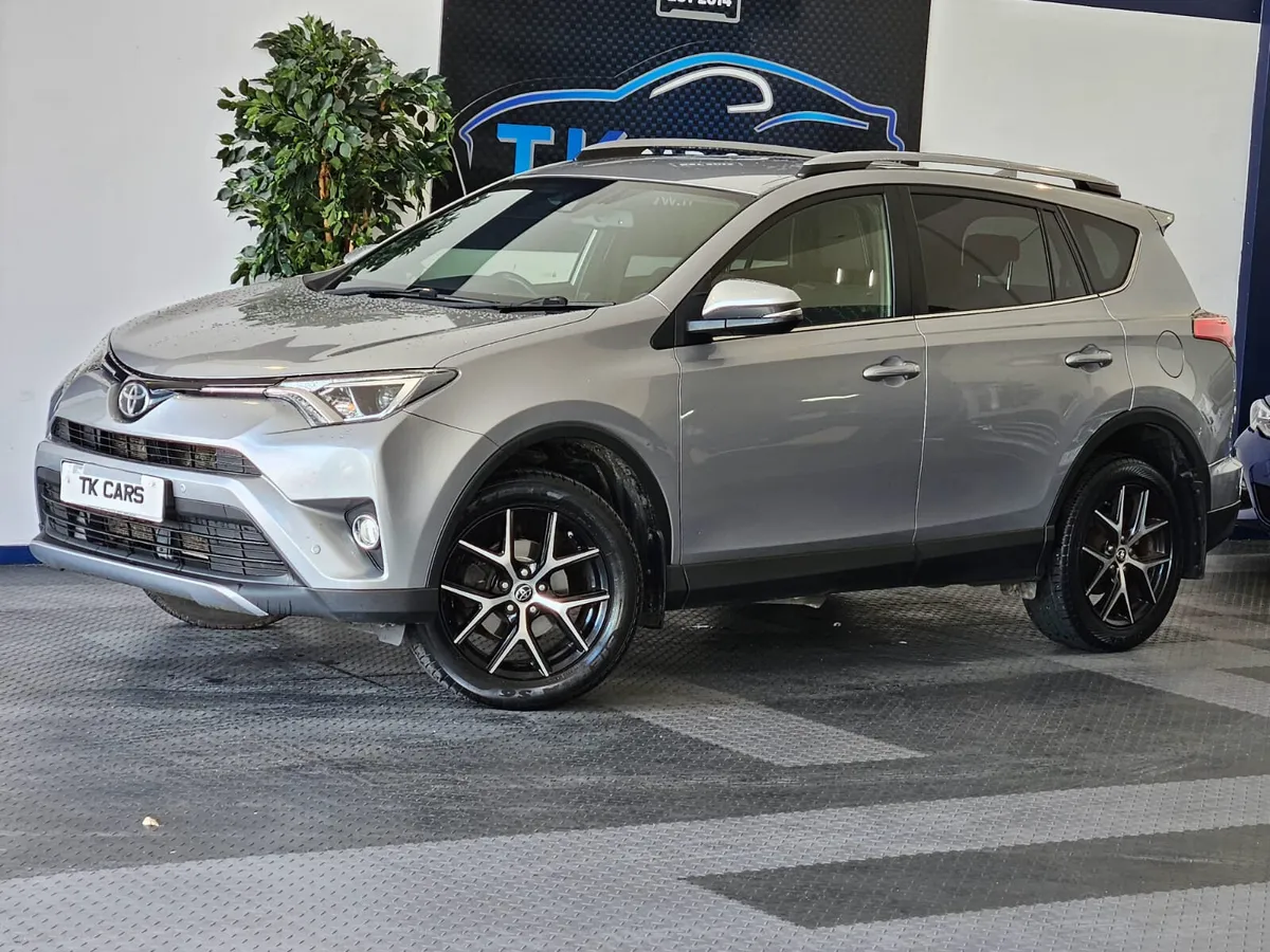 17 TOYOTA RAV-4 SOL EDITION - Image 1