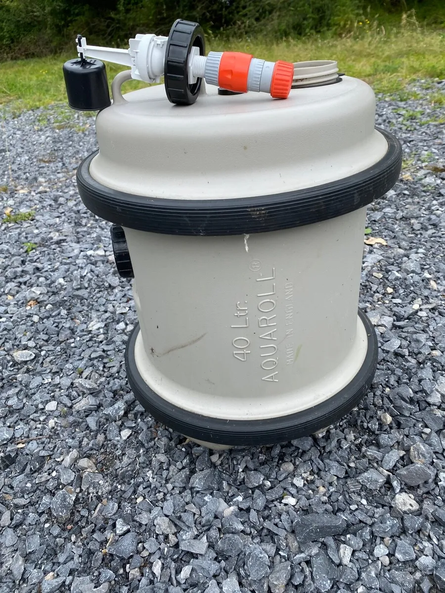 Leisure Battery + Water Tank for Caravan - Image 1