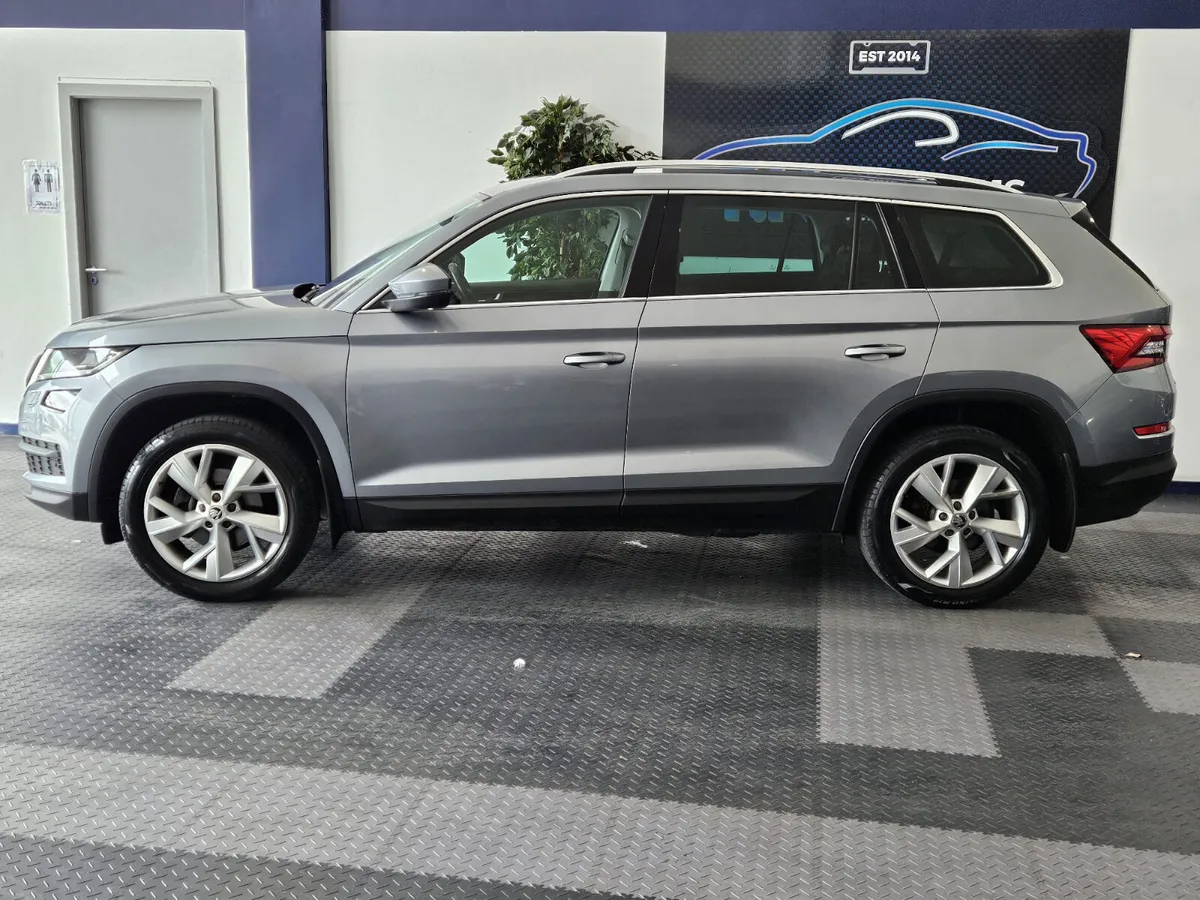 17 SKODA KODIAQ STYLE 4X4-7SEATER - Image 3