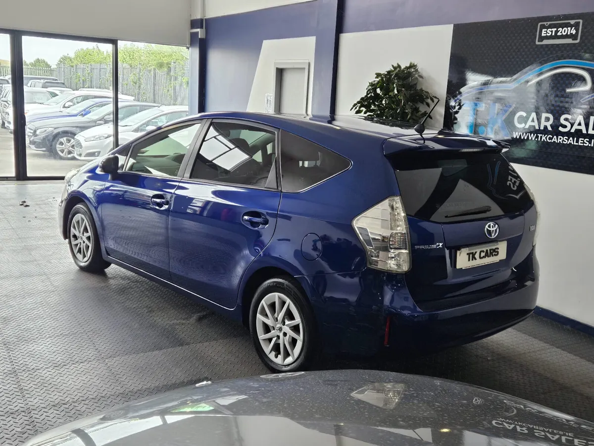 14 TOYOTA PRIUS - Image 2