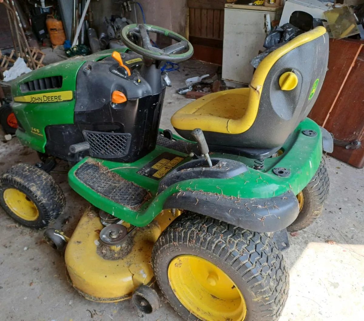 Ride on lawnmower - Image 2