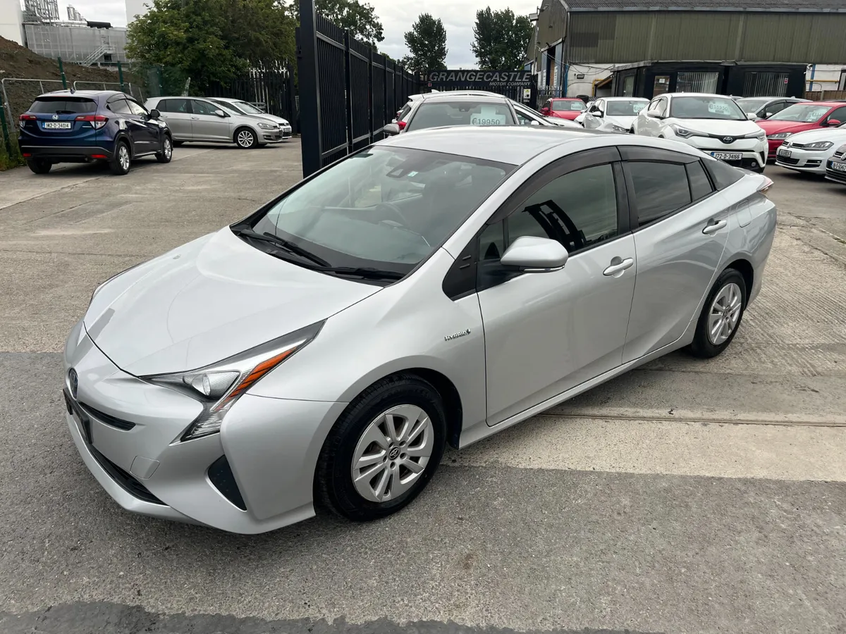 TOYOTA PRIUS 2018, 1.8 HYBRID AUTO LOW KMS - Image 3