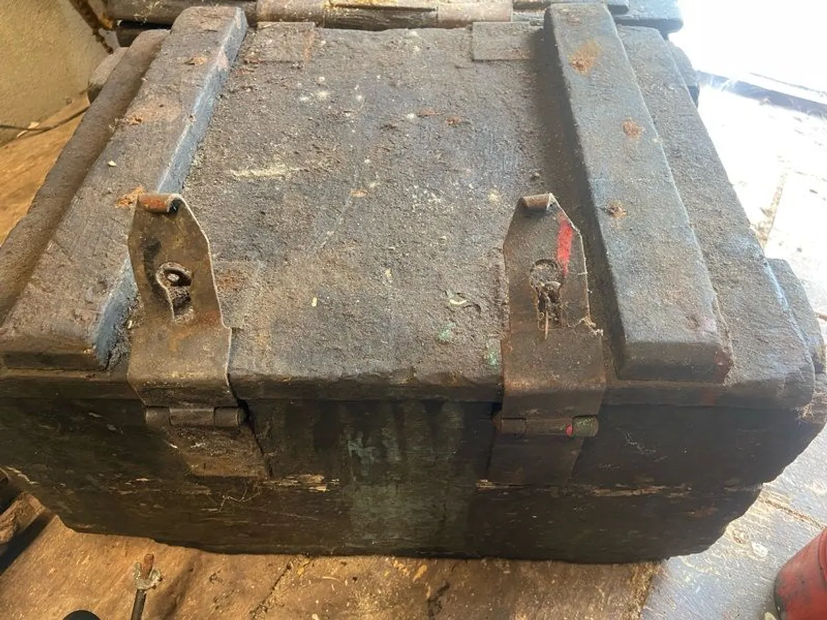 Vintage tools and toolbox - Image 2