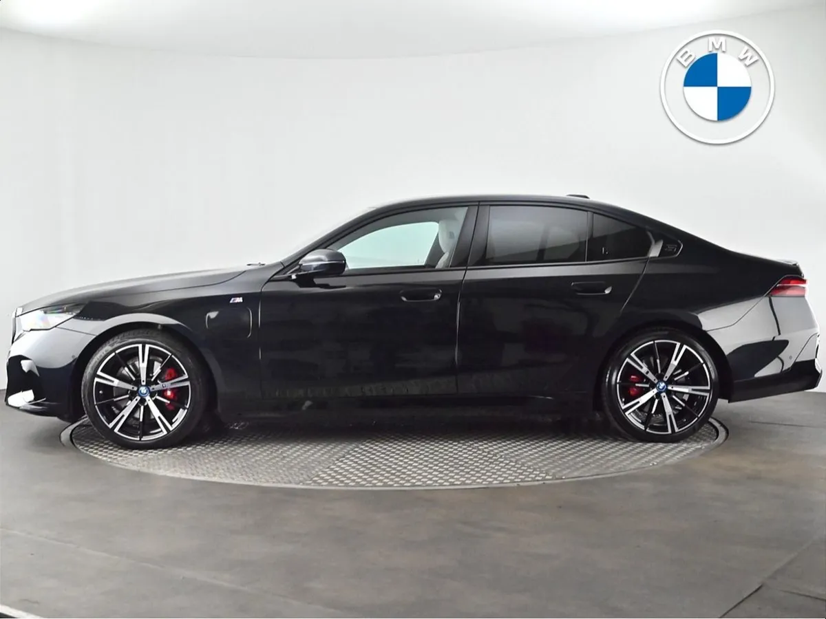 BMW 5 Series 530e M Sport Pro Saloon - Image 3