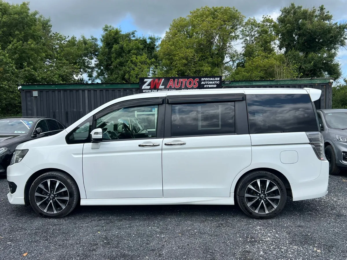 13 Honda Stepwagon 7Seats - Image 4