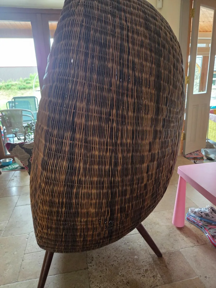 Egg Chair - Image 2