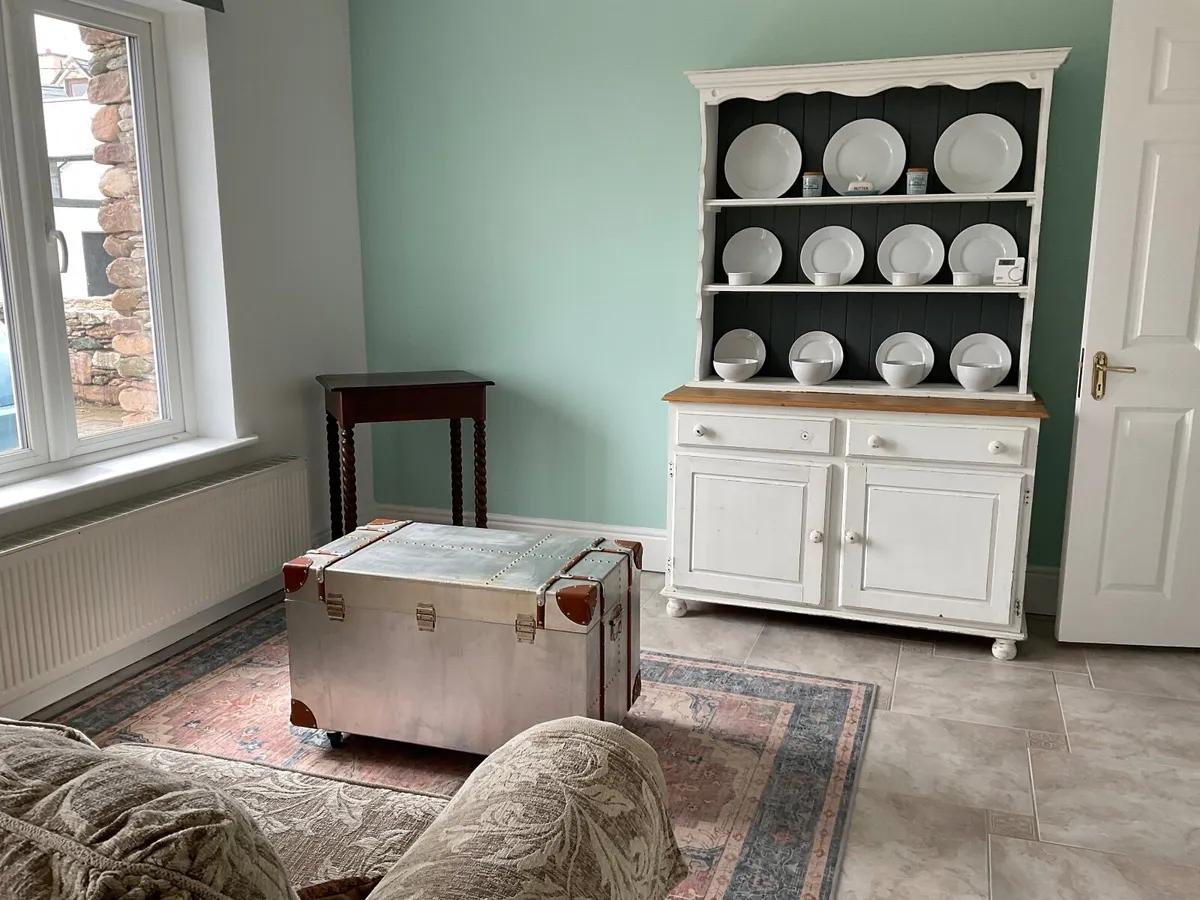 LET SUBJECT TO REFERENCES - Flat to let - Image 1