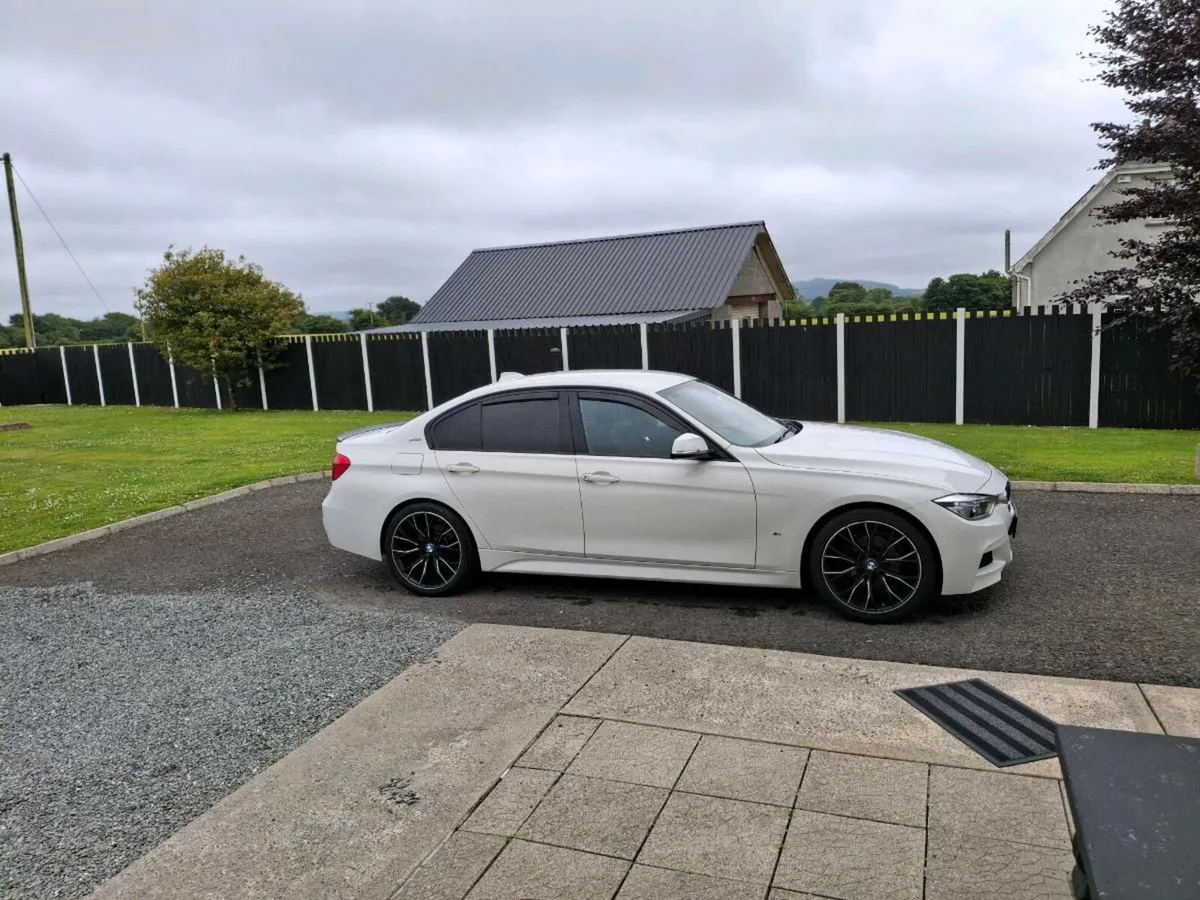 Car - Image 1