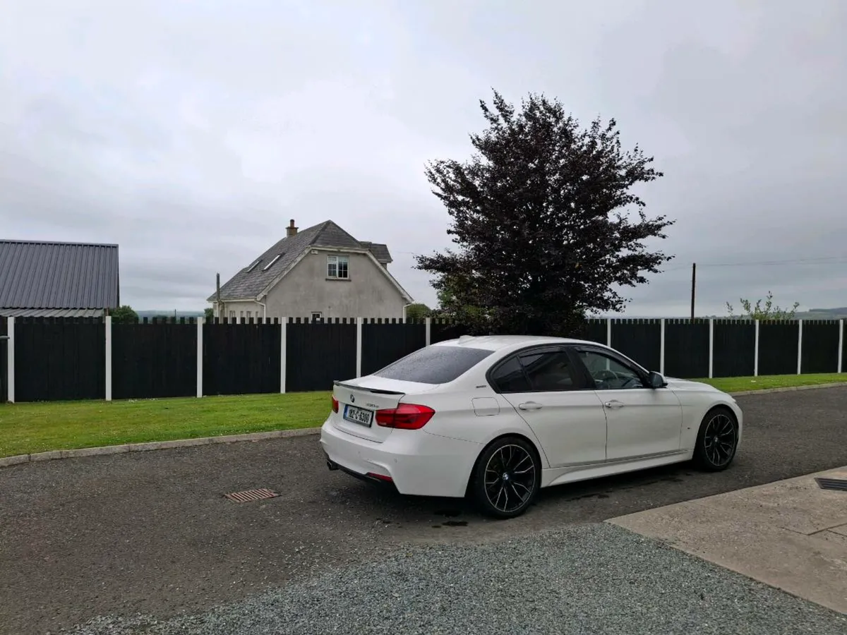 Car - Image 2