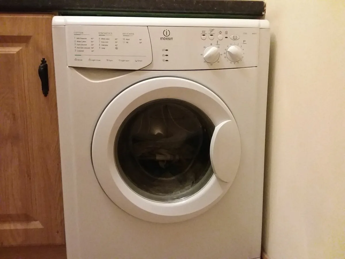 Indesit WIB111 Washing Machine - Image 1