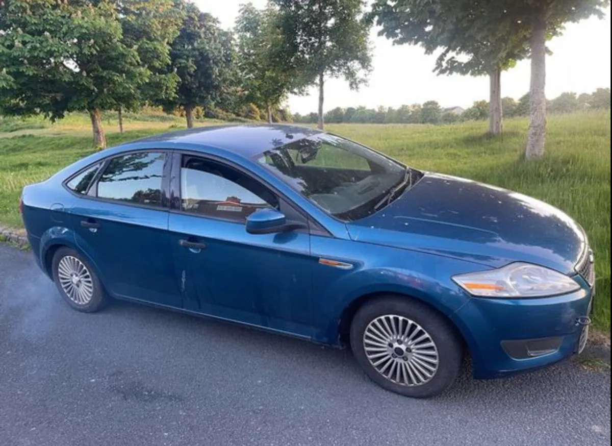 Ford Mondeo 1.8 D spares or repair - Image 3