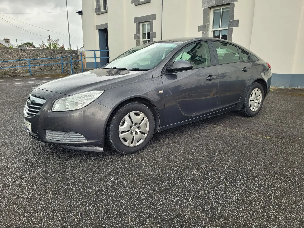 2011 OPEL INSIGNIA NCT/TAXED. - Image 1