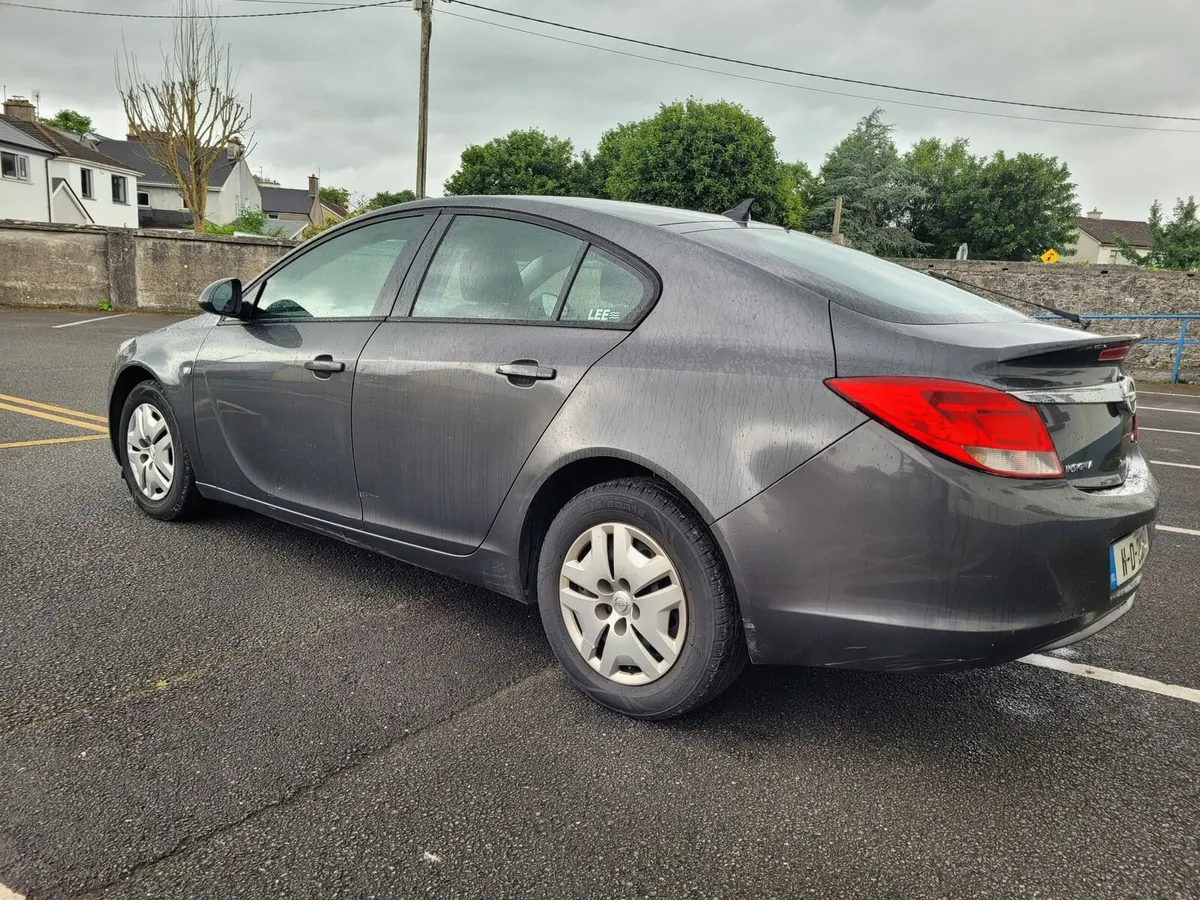 2011 OPEL INSIGNIA NCT/TAXED. - Image 2