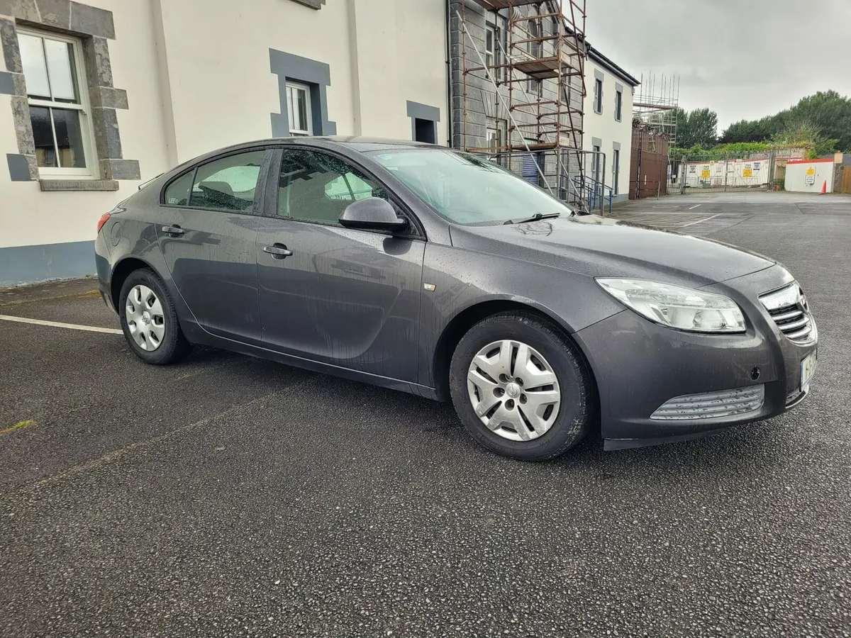 2011 OPEL INSIGNIA NCT/TAXED. - Image 3