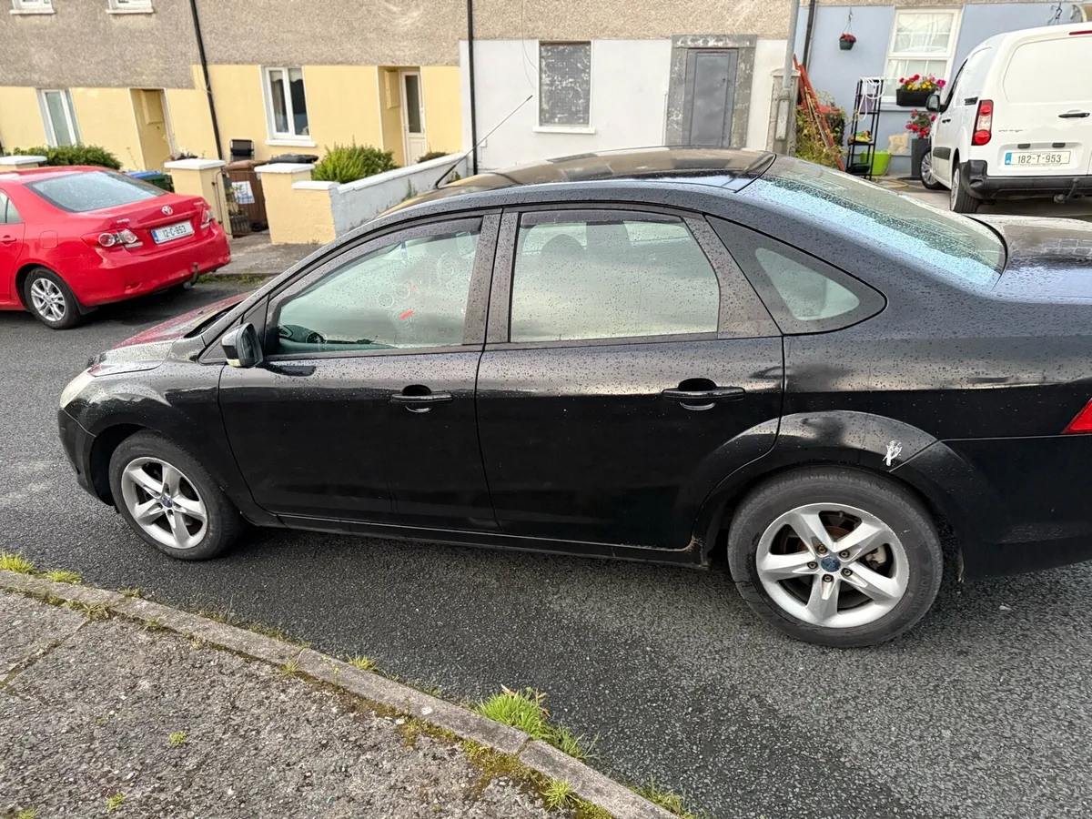 Ford focus 2010 - Image 4