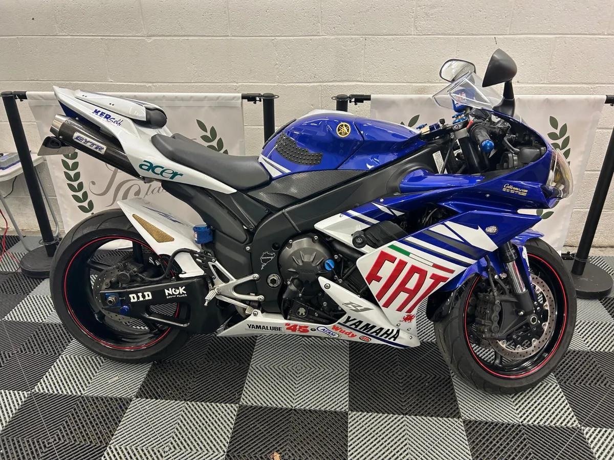 YAMAHA R-1 Rossi Edition. - Image 1