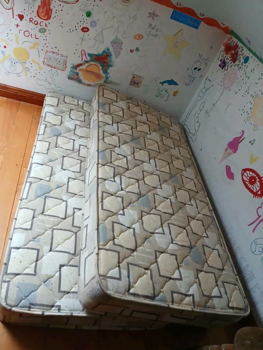 Single mattress x 2 - Image 2