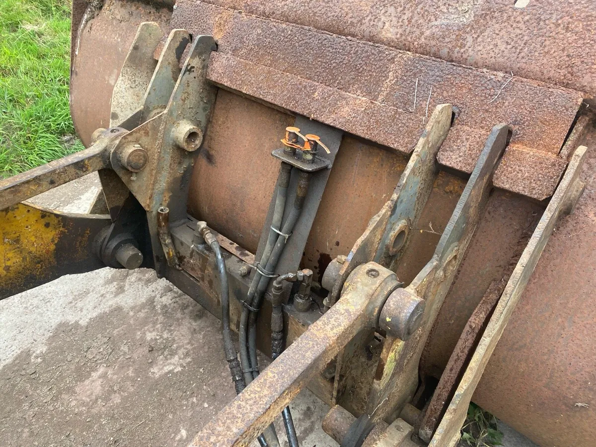 45b Clarke Michigan loader - Image 3