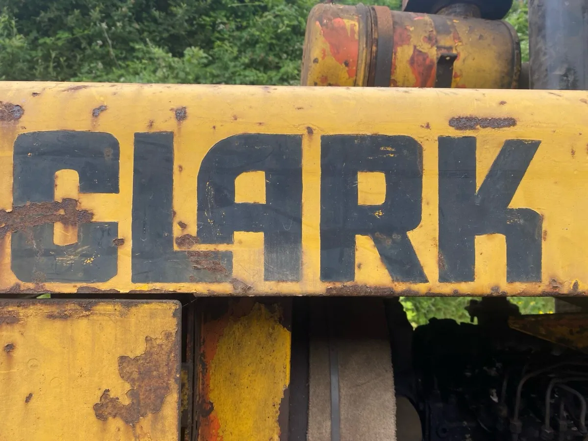 45b Clarke Michigan loader - Image 4