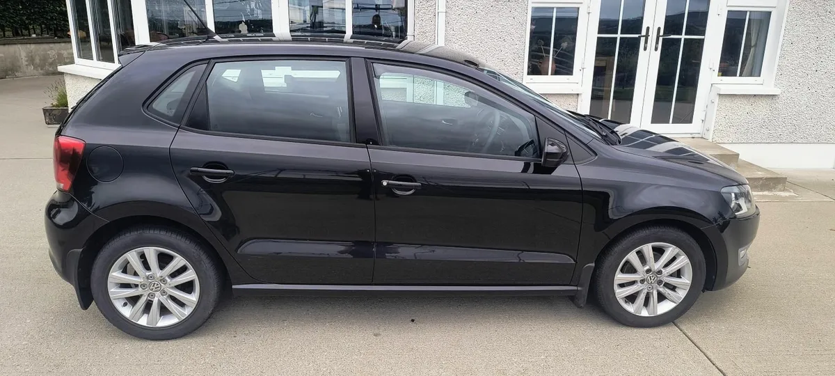 Volkswagen Polo 2009 - Image 2