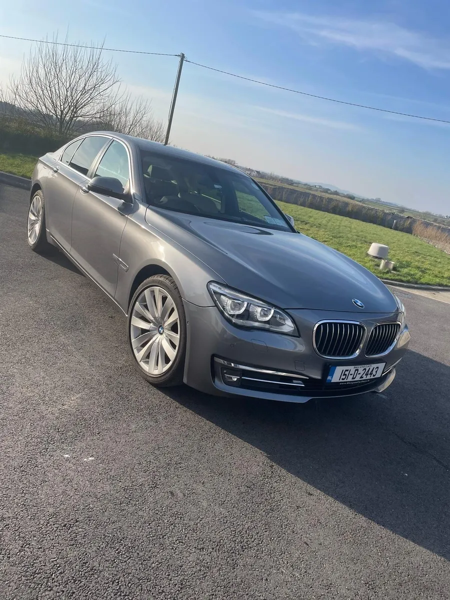 151 BMW 7-Series - Image 1