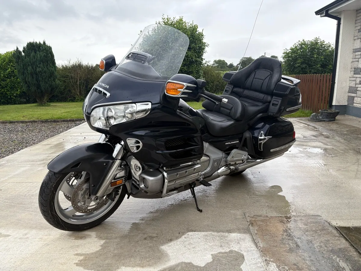 Honda goldwing 2010 - Image 2