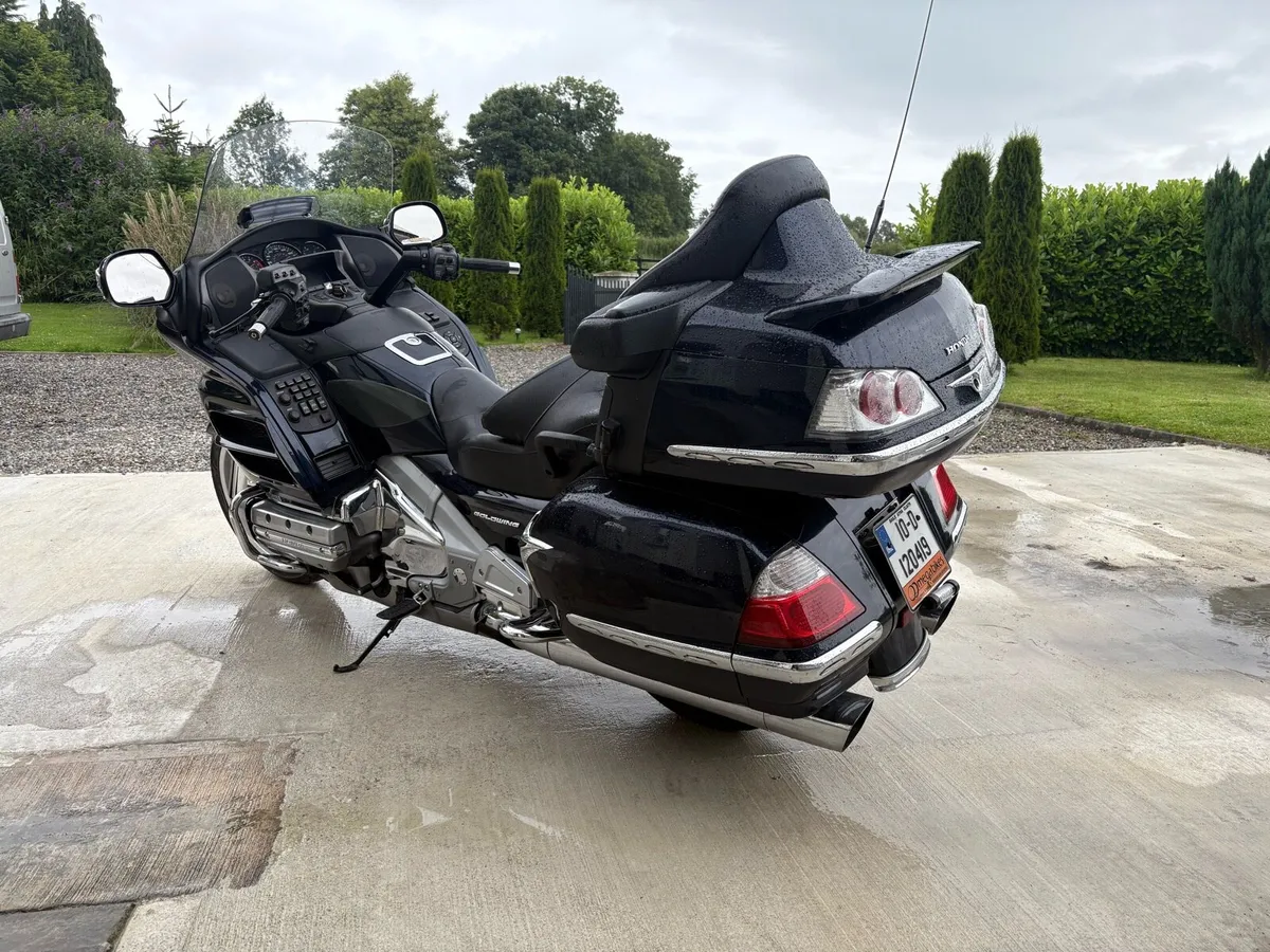 Honda goldwing 2010 - Image 3