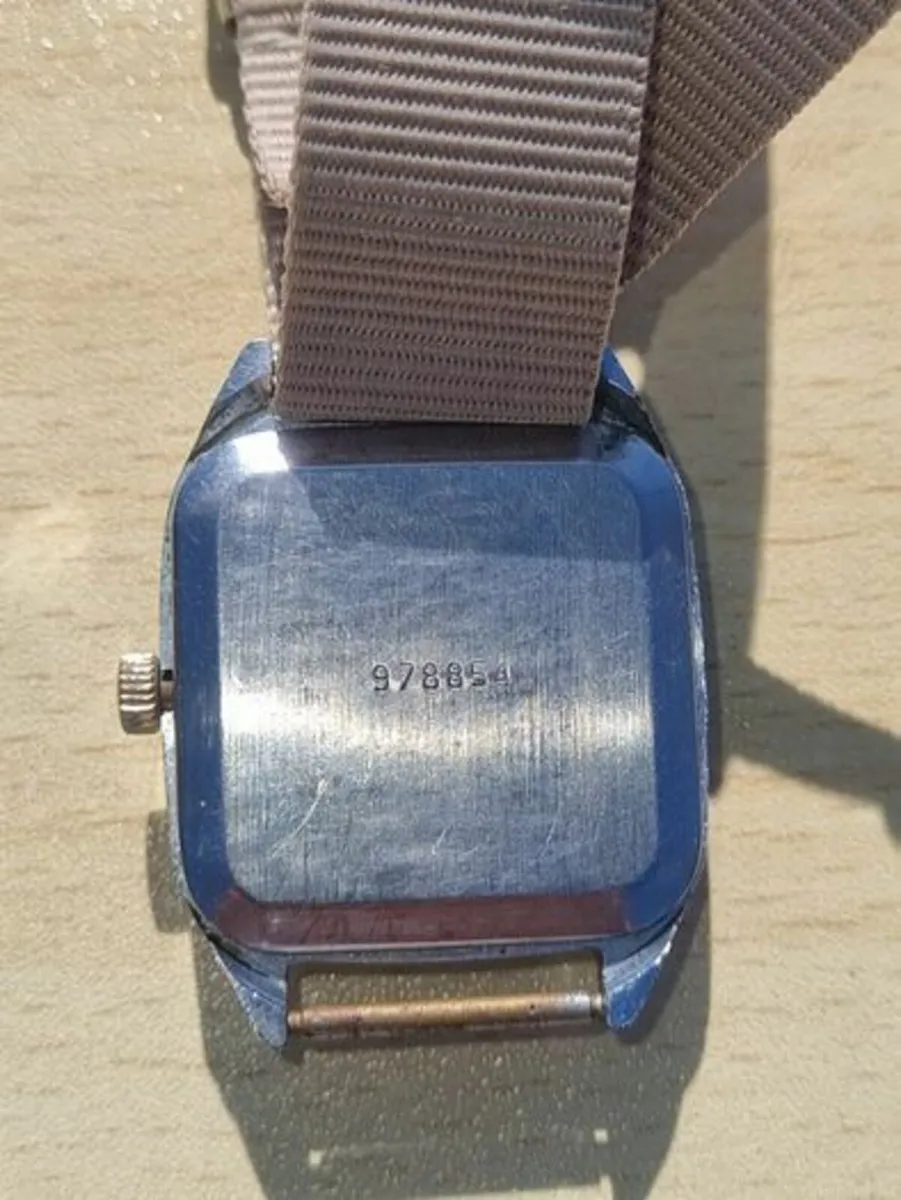 Vintage men's Soviet watch - Slava - Image 3